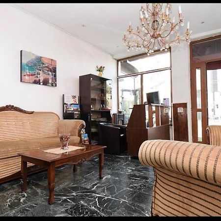 Hotel Stars Bukares Bagian luar foto