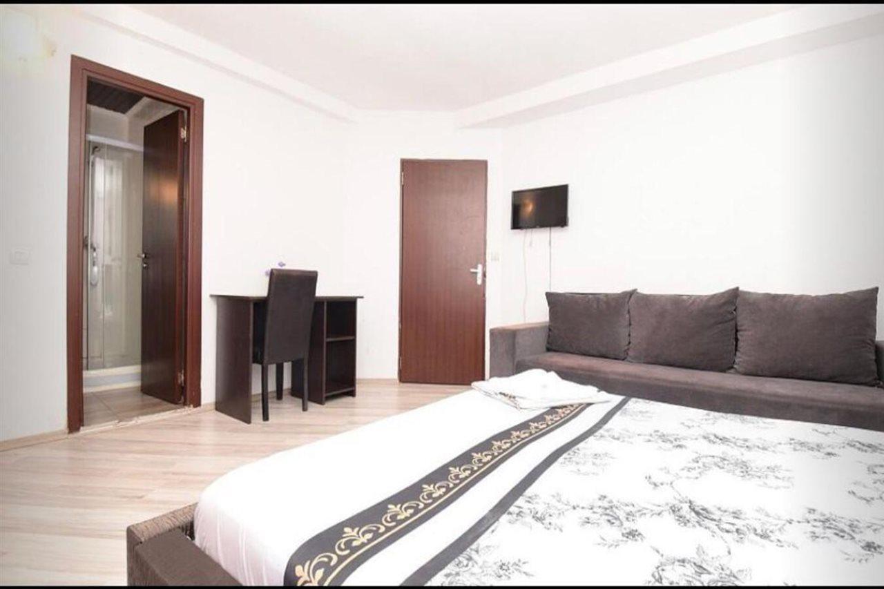 Hotel Stars Bukares Bagian luar foto