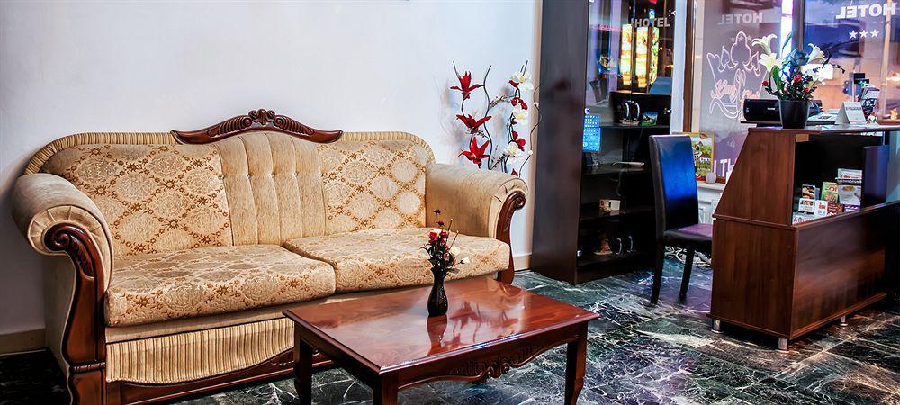 Hotel Stars Bukares Bagian luar foto
