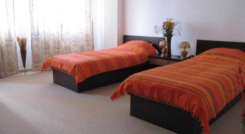 Hotel Stars Bukares Bagian luar foto