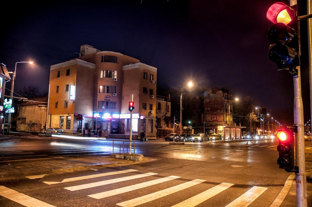 Hotel Stars Bukares Bagian luar foto