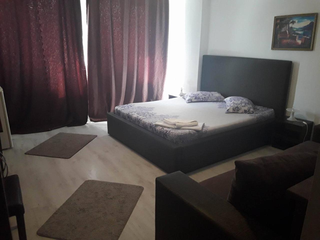 Hotel Stars Bukares Bagian luar foto